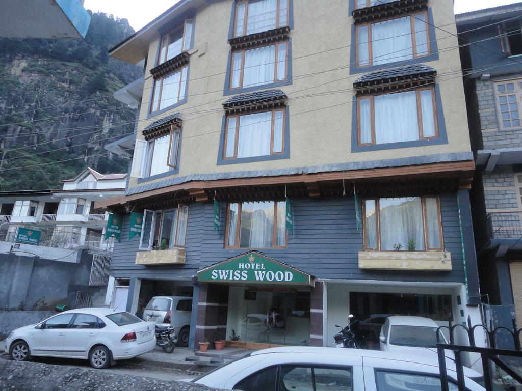 Swiss Wood Hotel Manāli Exteriör bild