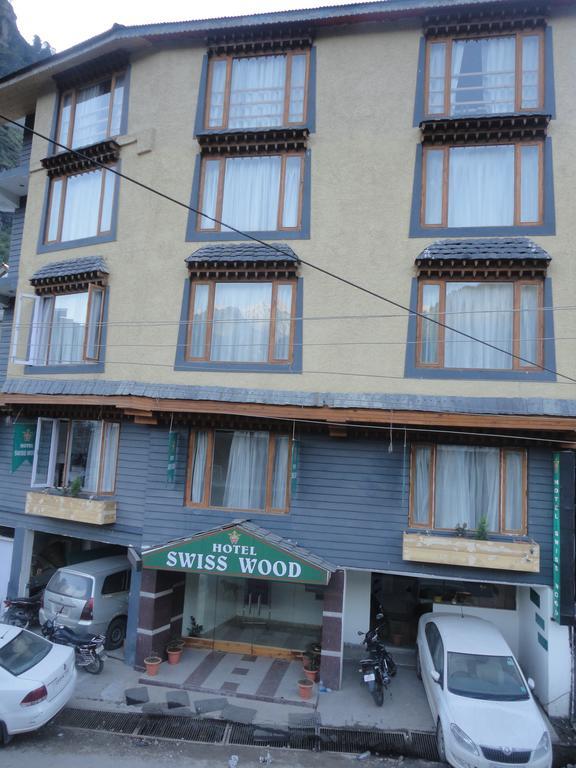 Swiss Wood Hotel Manāli Exteriör bild